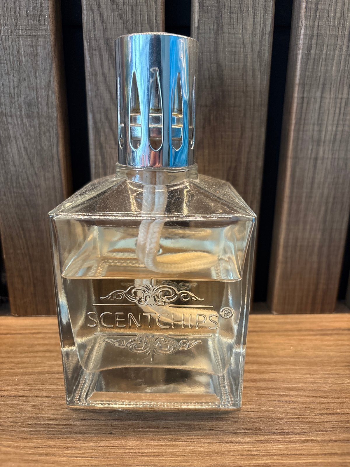 Scentchips Geurbrander - Glas met Zilveren Dop, Ophalen, Zo goed als nieuw, Modern, Glas