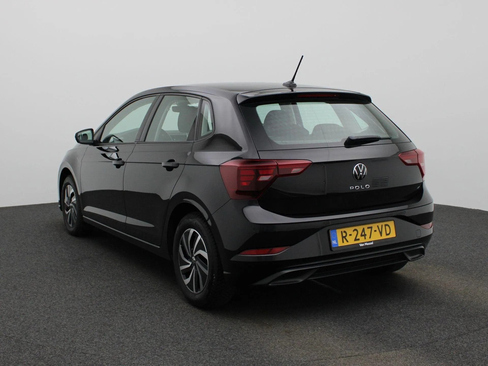 Volkswagen Polo 1.0 TSI Life Business 95 PK| (bj 2022), Gebruikt, Origineel Nederlands, Bedrijf, 19 km/l