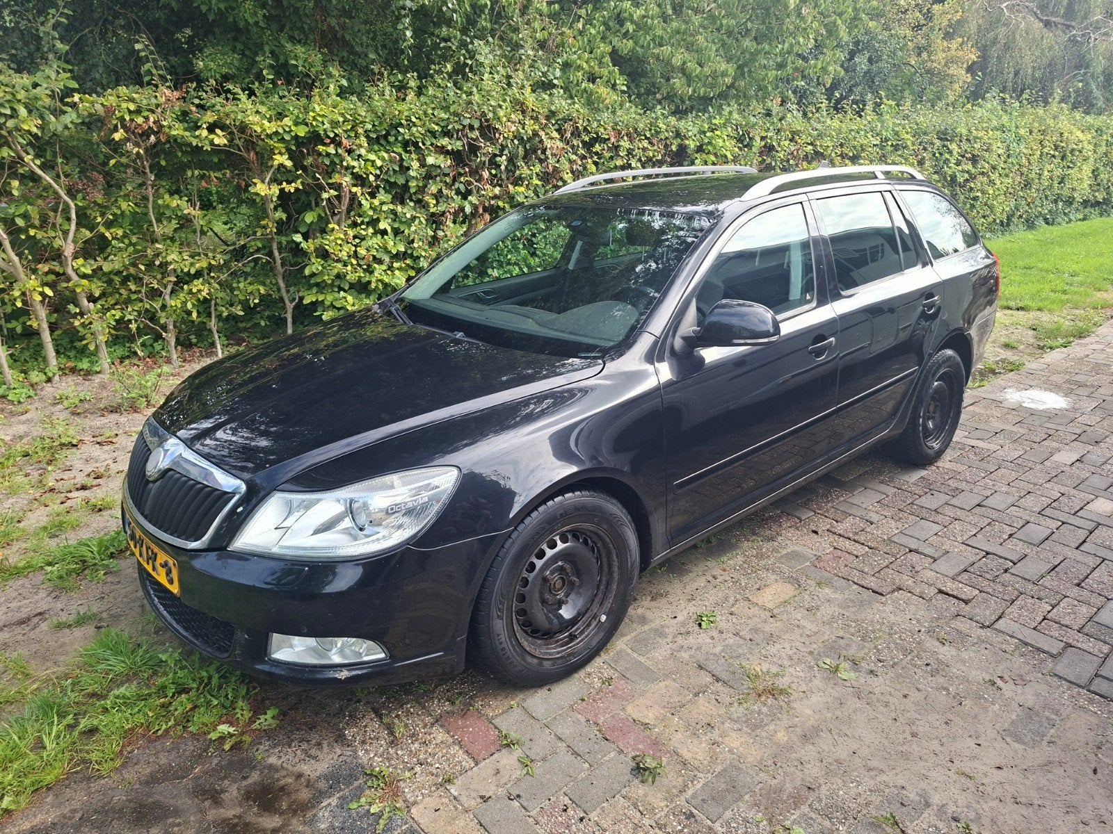 Škoda Octavia Combi Motor loopt 1.8  398.000 km | Geen APK |, Auto's, Dealer onderhouden, 4 cilinders, 160 pk, Zwart