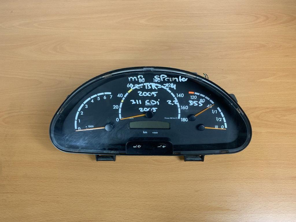 kilometerteller mercedes sprinter 905 2003 -2006 A0014468521, Auto-onderdelen, Dashboard en Schakelaars, Gebruikt, -, Ophalen of Verzenden