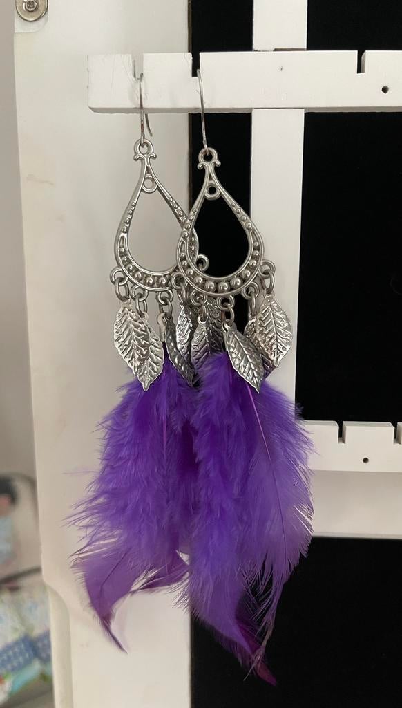 Oorbellen met paarse veren, Overige materialen, Hangers, Paars, Ophalen of Verzenden