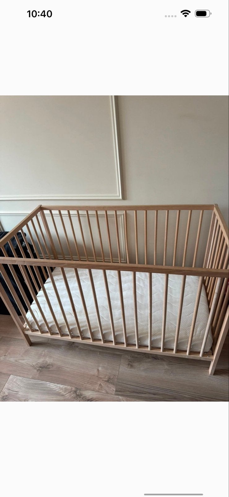 Ledikant met matras - Zo goed als nieuw, in hoogte verstelba, Kinderen en Baby's, Kinderkamer | Bedden, Ophalen, Zo goed als nieuw