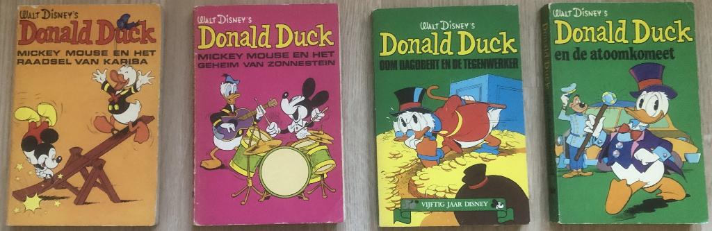 DONALD DUCK - 4 POCKETS 1971, 1972, 1973 EN 1974, Boeken, Meerdere stripboeken, Ophalen of Verzenden, Zo goed als nieuw
