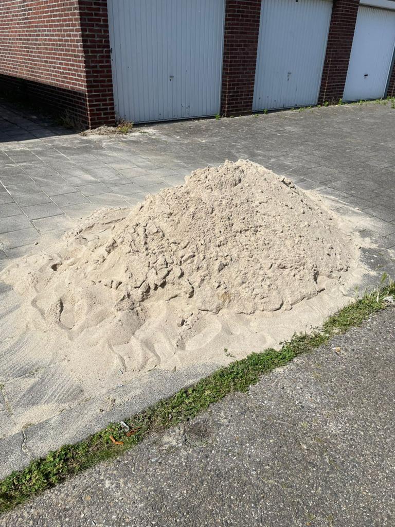 Halve kub ongeveer metselzand, Ophalen of Verzenden, Zo goed als nieuw, Ophoogzand