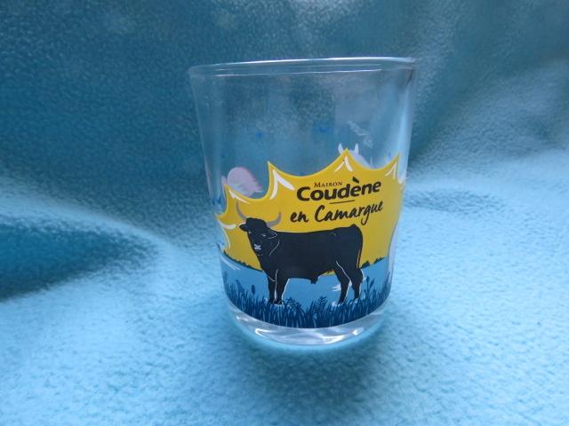 Glas Maison Coudène en Camarque uit Frankrijk, Ophalen of Verzenden, Zo goed als nieuw, Frisdrankglas