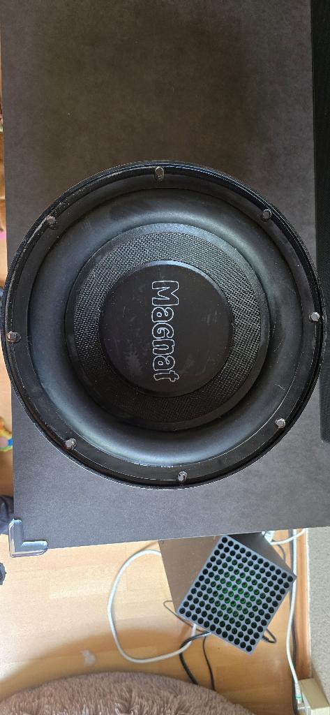 Magnat subwoover  1000Watt, Ophalen, Gebruikt