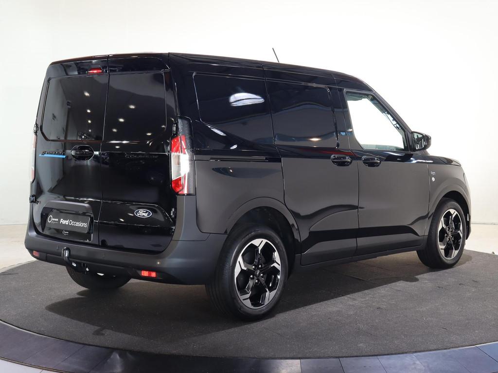 Ford E-Transit Courier Limited 44 kWh 17'' LICHTMETALEN VELG, Auto's, Zwart, Origineel Nederlands, 1524 kg, Nieuw