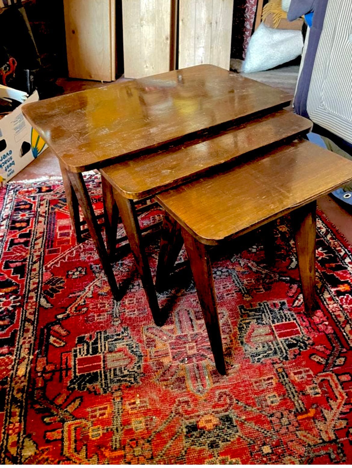 Mimiset mid century tafels, Ophalen