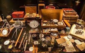 Gevraagd Oud horlogemakers- of goudsmidgereedschap, Ophalen