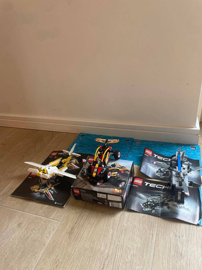 Lego Technic: 3 sets (42020, 42101, 42020) met boekjes, Gebruikt, Lego, Ophalen of Verzenden, Complete set