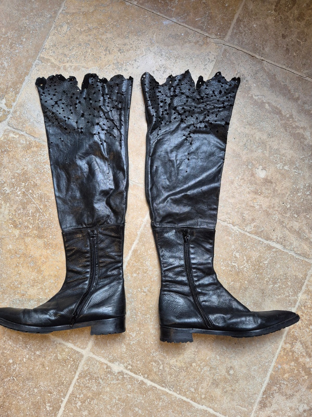 Zwarte leren overknee laarzen met uniek lasergesneden detail, Hoge laarzen, Zwart, Ophalen of Verzenden, Onbekend