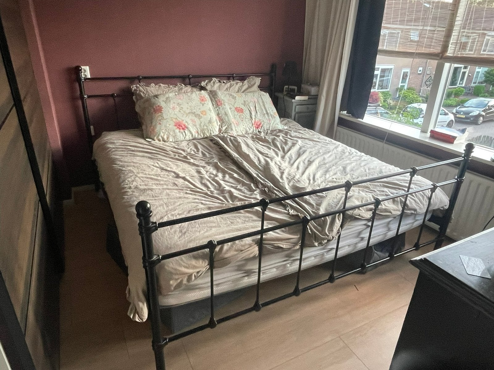 Metalen spijlen bed, Ophalen, Zwart, Tweepersoons, Zo goed als nieuw