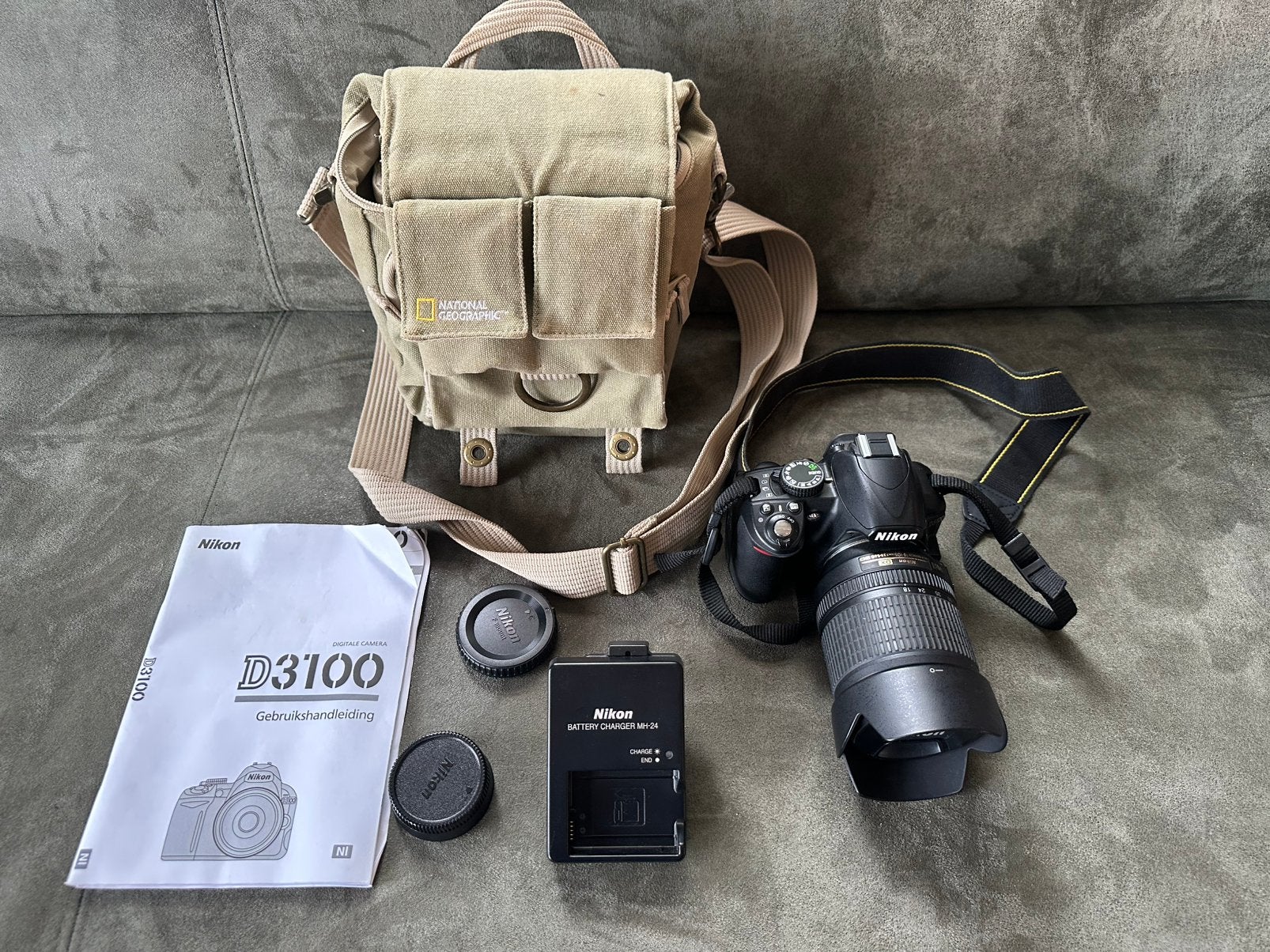 Nikon D3100 Camera Spiegelreflexcamera + Lens Nikon 18-105mm, Ophalen of Verzenden, Zo goed als nieuw, Nikon