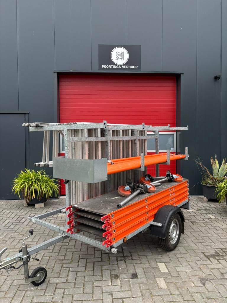 Complete set Altrex rolsteiger 5200 serie 10.2 m wh gekeurd, Doe-het-zelf en Verbouw, Steigers, Ophalen, Gebruikt, Poortinga vehuur