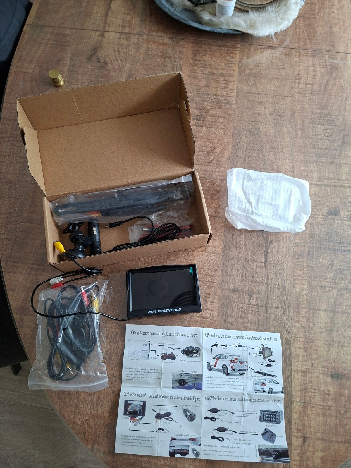 Auto achteruitrijcamera set met monitor - Car Essentials, Auto diversen, Achteruitrijcamera's, Ophalen of Verzenden, Nieuw