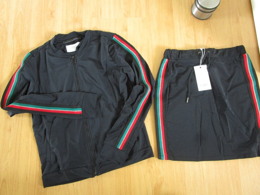 Distrikt maat XS - zgan vestje + nieuw rokje, Distrikt, Zwart, Ophalen of Verzenden, Zo goed als nieuw