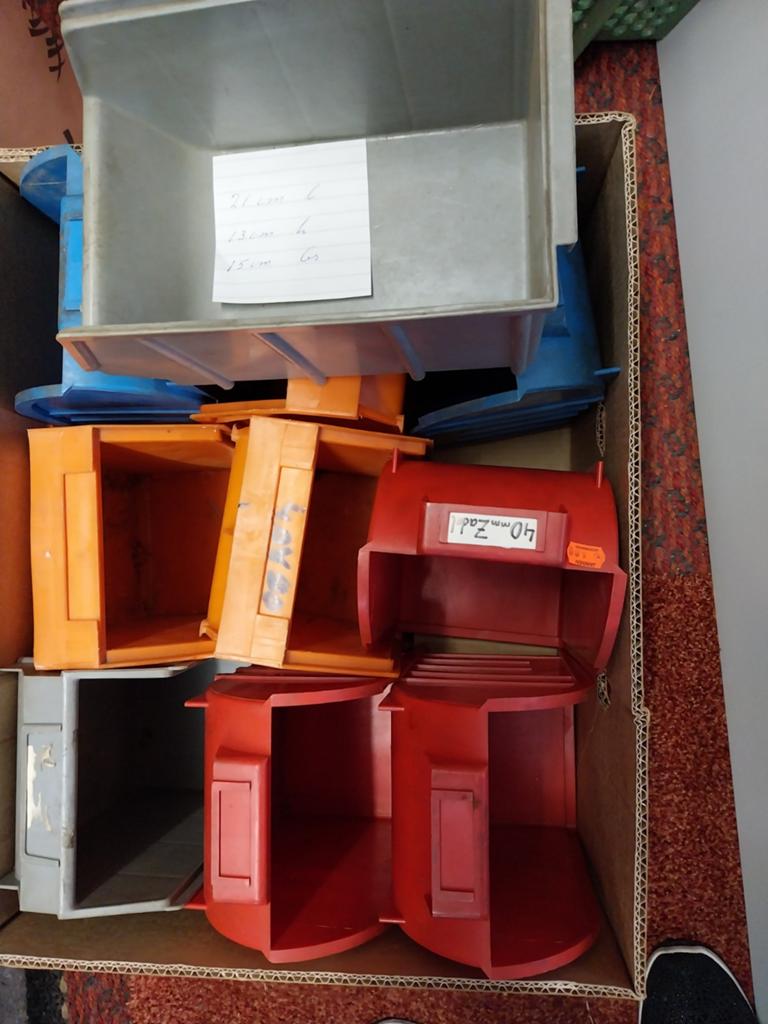 19 stapelbare gebruikte opberg bakjes, Ophalen of Verzenden