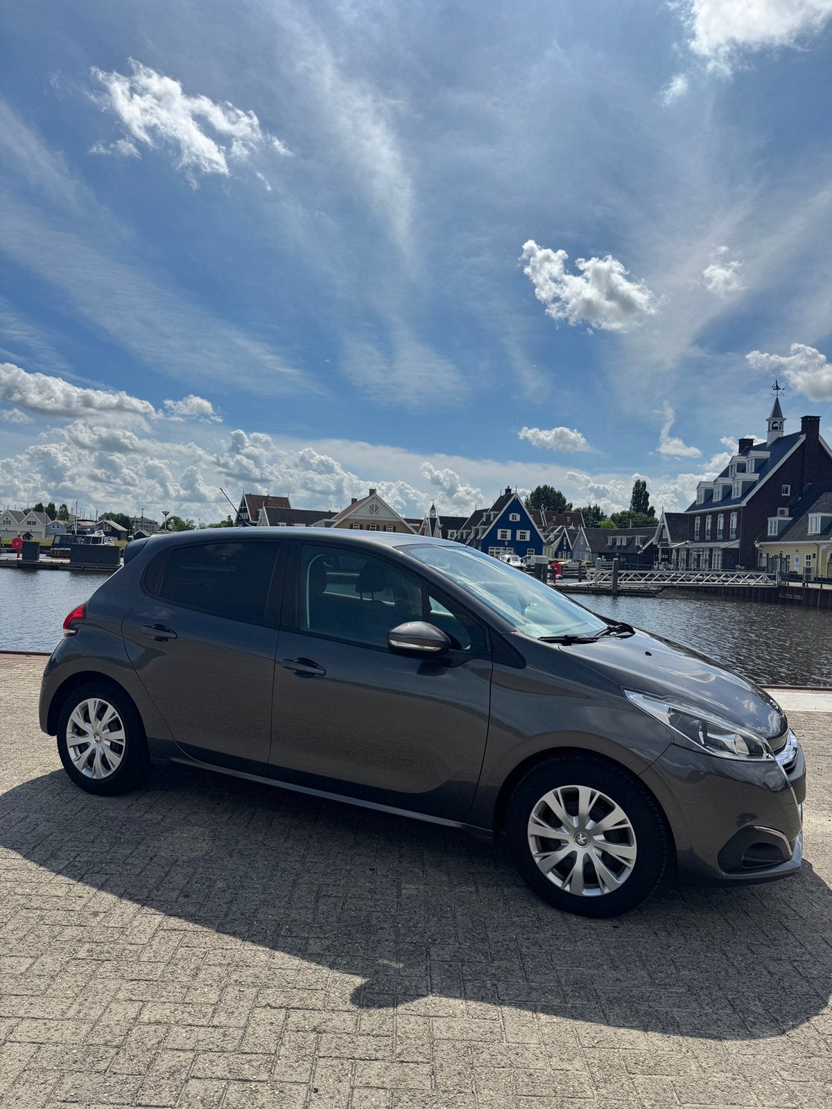 Peugeot 208 1.2 Puretech 82pk 2019 Graphite Grey 67.000KM, Auto's, Voorwielaandrijving, 83 pk, Stof, 40 €/maand