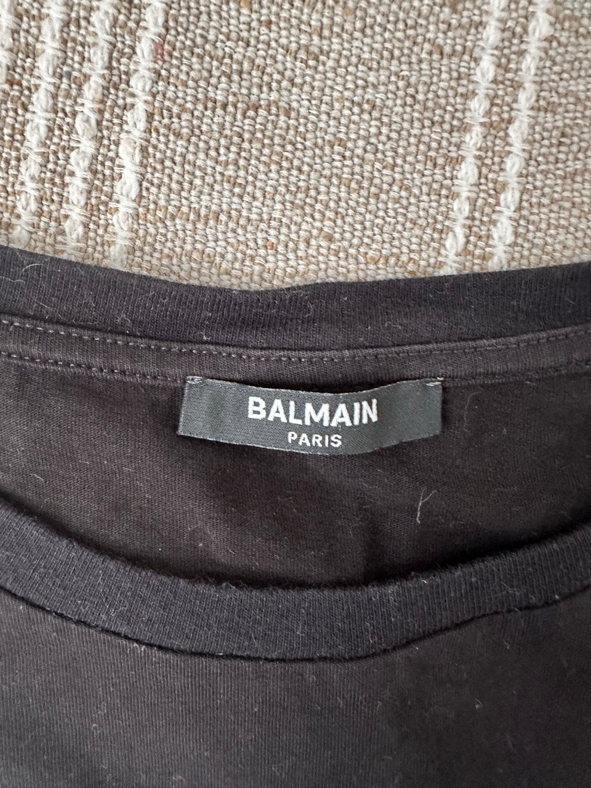 Balmain T-shirt Zwart met Gouden Logo, Ophalen, Zo goed als nieuw, Overige maten, Zwart