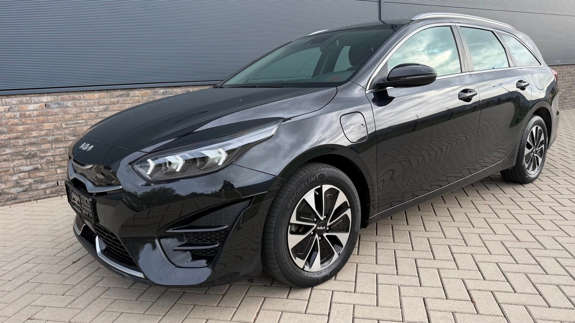 Kia Ceed Sportswagon 1.6 GDI PHEV DynamicLine Fabrieksgarant, Auto's, Dealer onderhouden, Gebruikt, Zwart, Adaptive Cruise Control