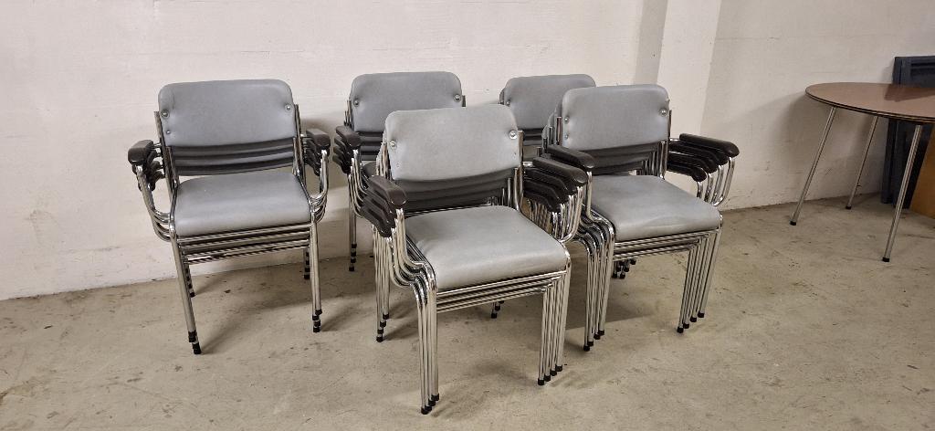 stoelen 19 stuks, Ophalen, Gebruikt, Grijs, Kantine