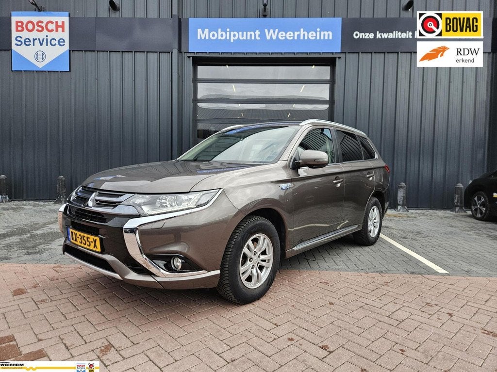 Mitsubishi Outlander 2.0 PHEV Premium, Auto's, Mitsubishi, Bedrijf, Te koop, Outlander, 4x4, ABS, Achteruitrijcamera, Airbags