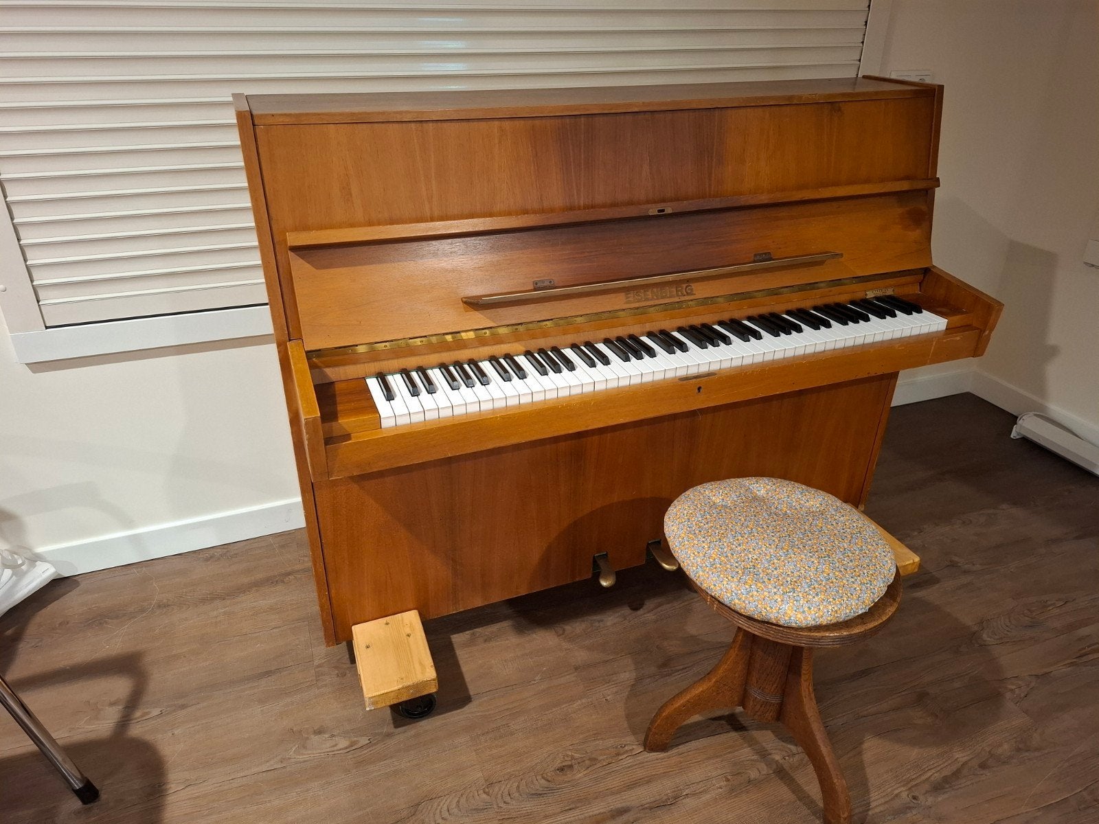 Eisenberg Piano - Gebruikt, moet gestemd worden, Muziek en Instrumenten, Piano's, Ophalen, Gebruikt, Bruin, Piano