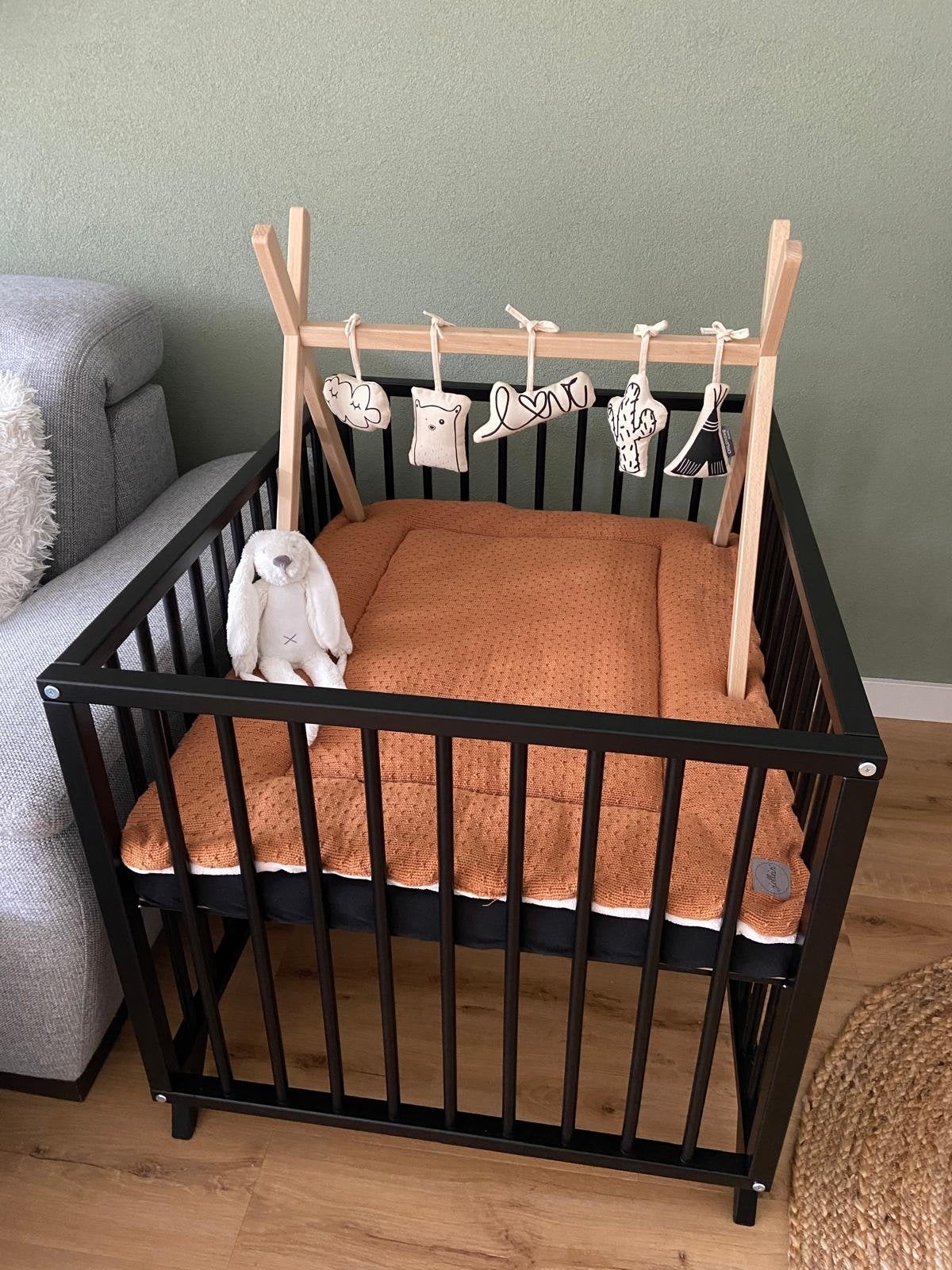 Bopita retro box zwart met matras, zeer netjes, Ophalen, Gebruikt, Rechthoekig, Boxkleed