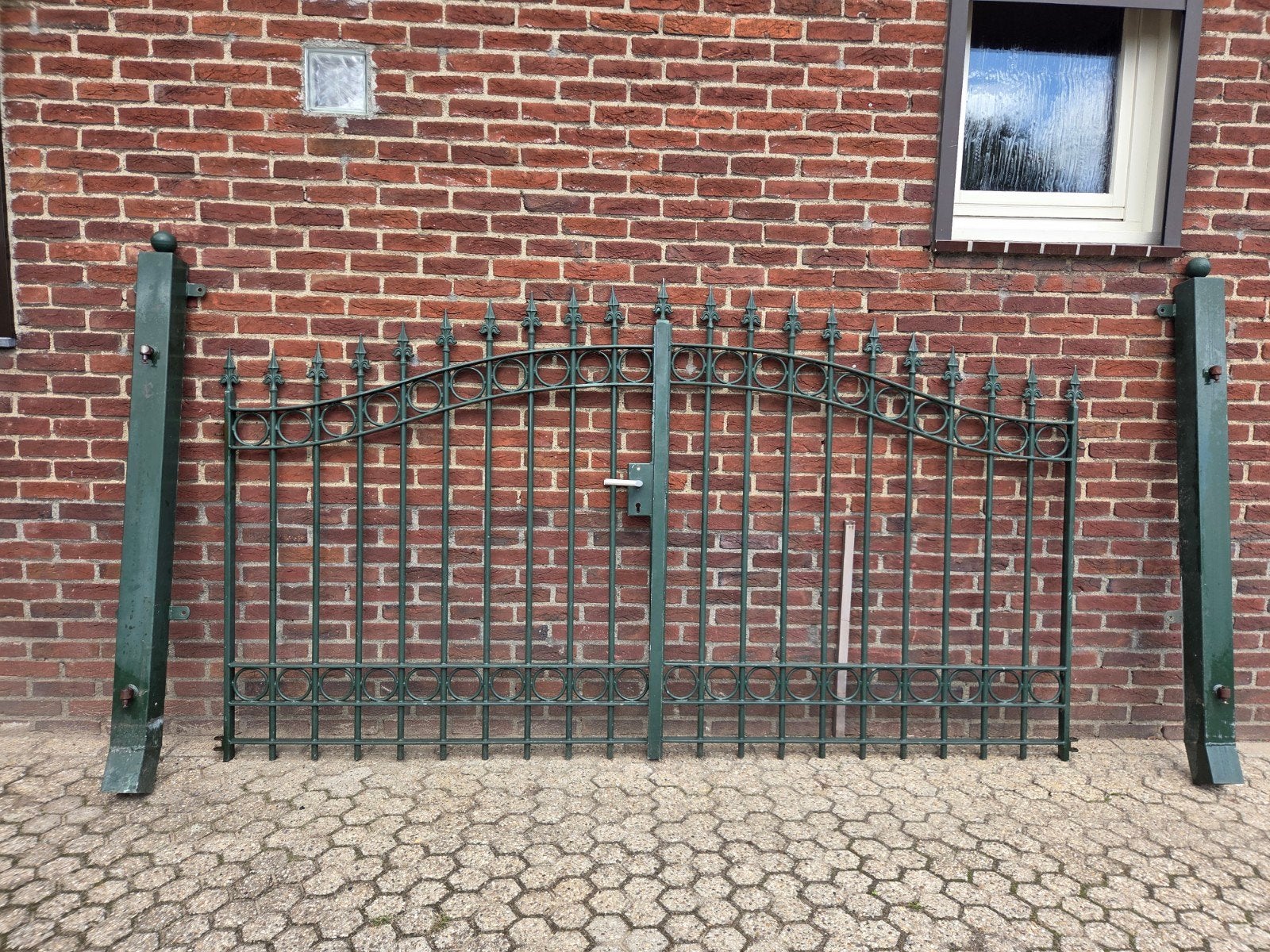 mooie sierpoort, Ophalen of Verzenden, Zo goed als nieuw, IJzer, Dubbelstaafmat hekwerk