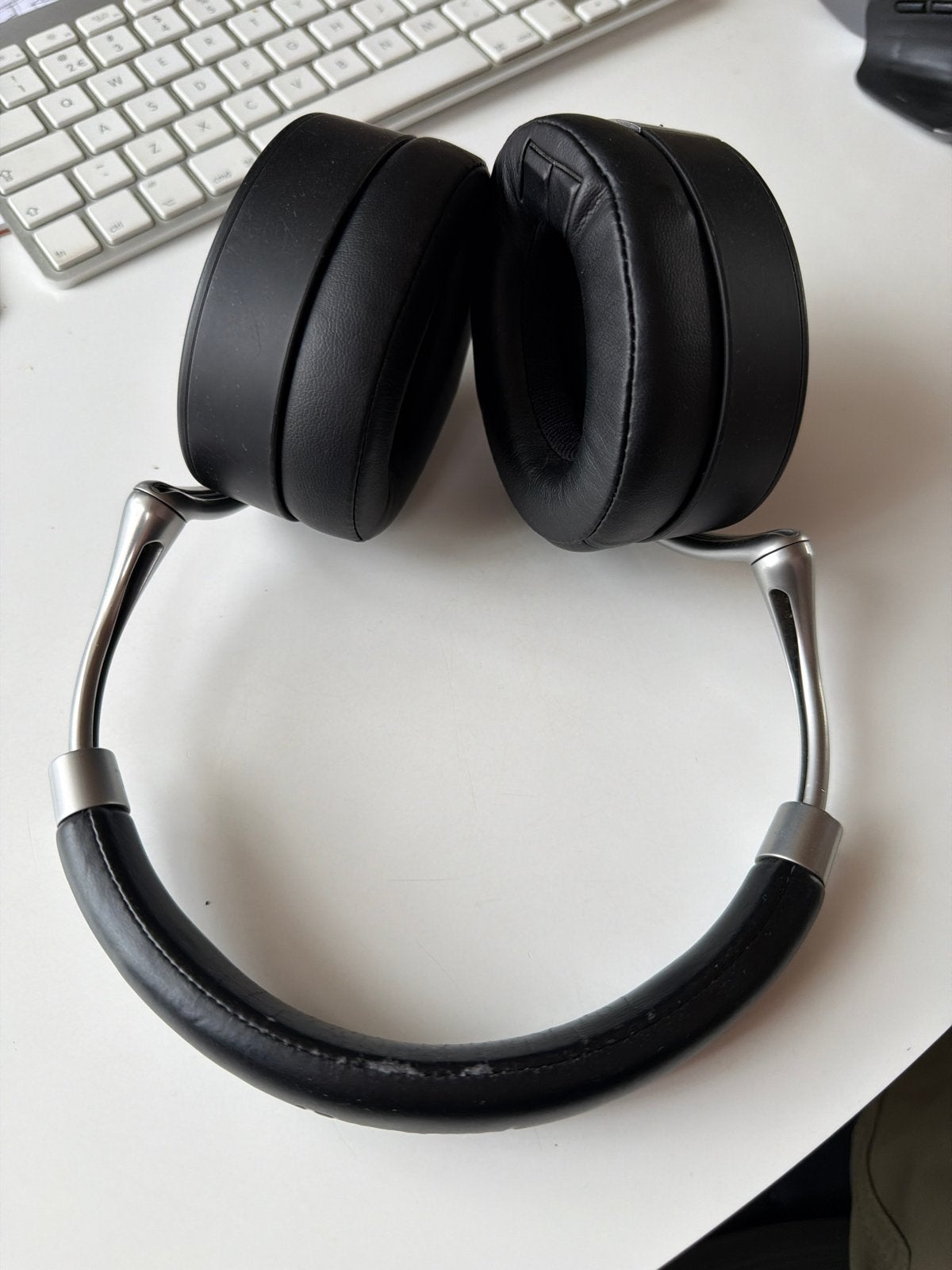 Parrot Zik 1e model koptelefoon met nieuwe oorkussens, Overige merken, Gebruikt, Bluetooth, Ophalen of Verzenden