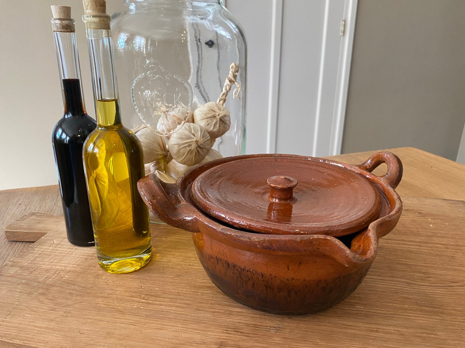 Brocante oude Franse aardewerken kookpot met tuit, Antiek en Kunst, Antiek | Keramiek en Aardewerk, Ophalen of Verzenden