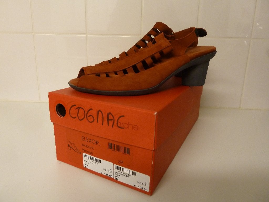 ARCHE SCHOENEN MAAT 39 NIEUW 2 PAAR SUEDE, Kleding | Dames, Overige kleuren, Nieuw, ARCHE, Ophalen of Verzenden