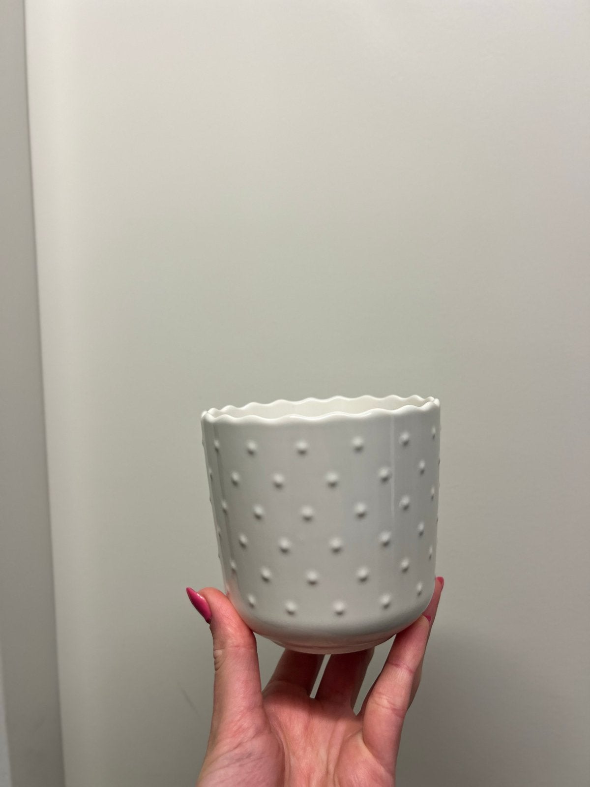 IKEA bloempot wit met stippen, Rond, Binnen, Ophalen of Verzenden, Zo goed als nieuw