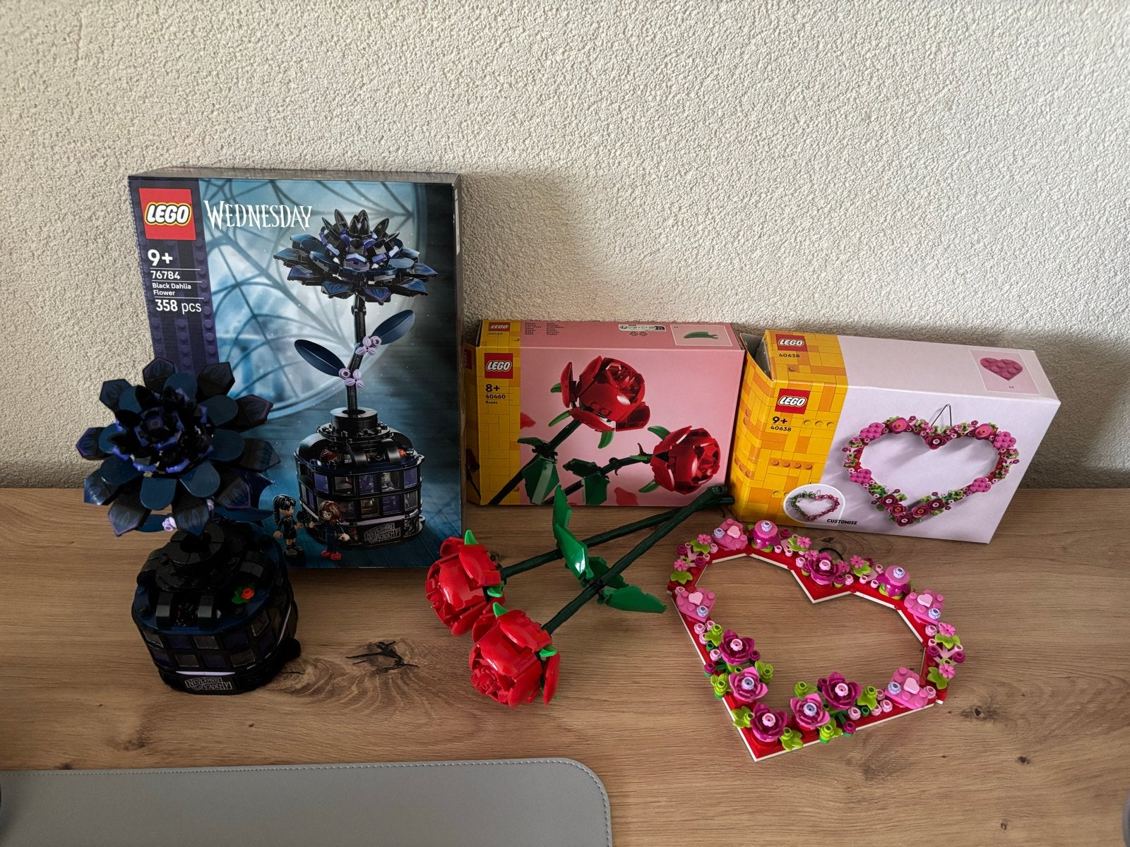 Lego Wednesday, Rozen en Hart Krans - Zo goed als nieuw, Ophalen of Verzenden, Zo goed als nieuw
