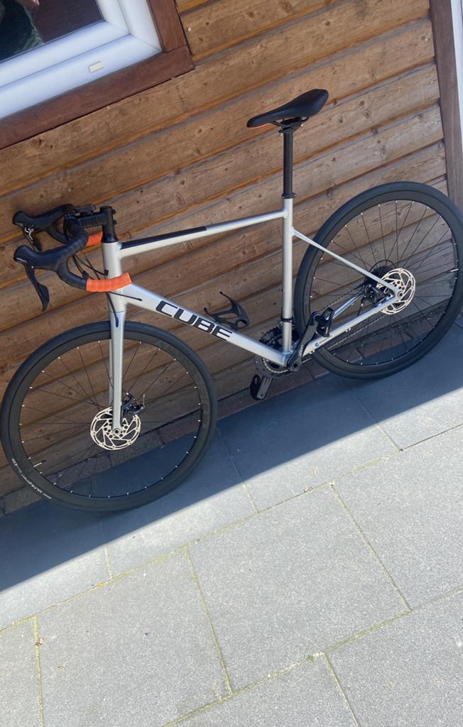 CUBE ATTAIN PRO SILVER/ORANGE 2023, Heren, Aluminium, Zo goed als nieuw, Meer dan 20 versnellingen