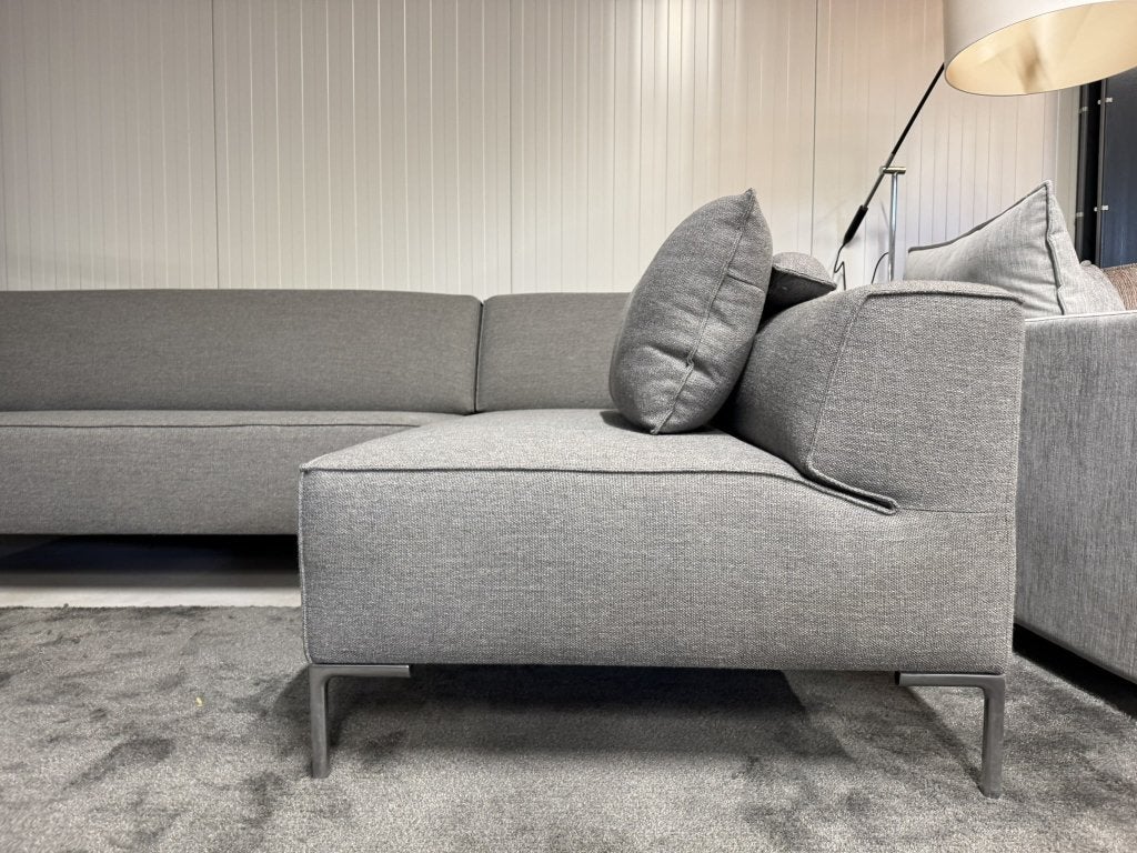 Nieuw Design on Stock Bloq Hoekbank Grijs stof Bank 275, 250 tot 300 cm, Hoekbank, Ophalen of Verzenden, Vierpersoons of meer