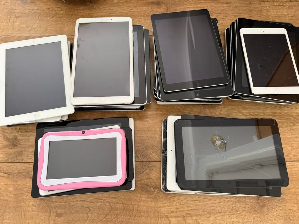 Partij van 43 tablets, Samsung, Tab A 10.1, ., Korea