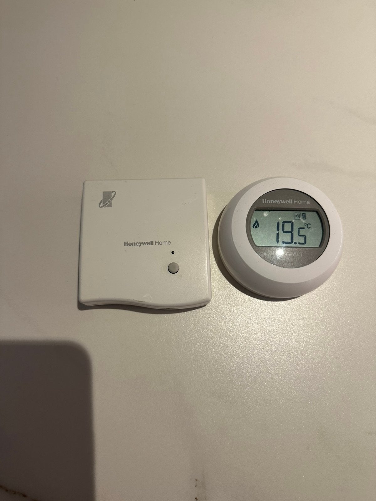 Honeywell Home Round Wireless thermostaat + ontvanger, Doe-het-zelf en Verbouw, Ophalen of Verzenden, Zo goed als nieuw