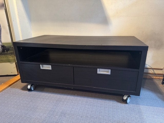 TV meubel, IKEA besta donkerbruin, heeft gebruikssporen, Ophalen, Overige materialen, Gebruikt, 100 tot 150 cm