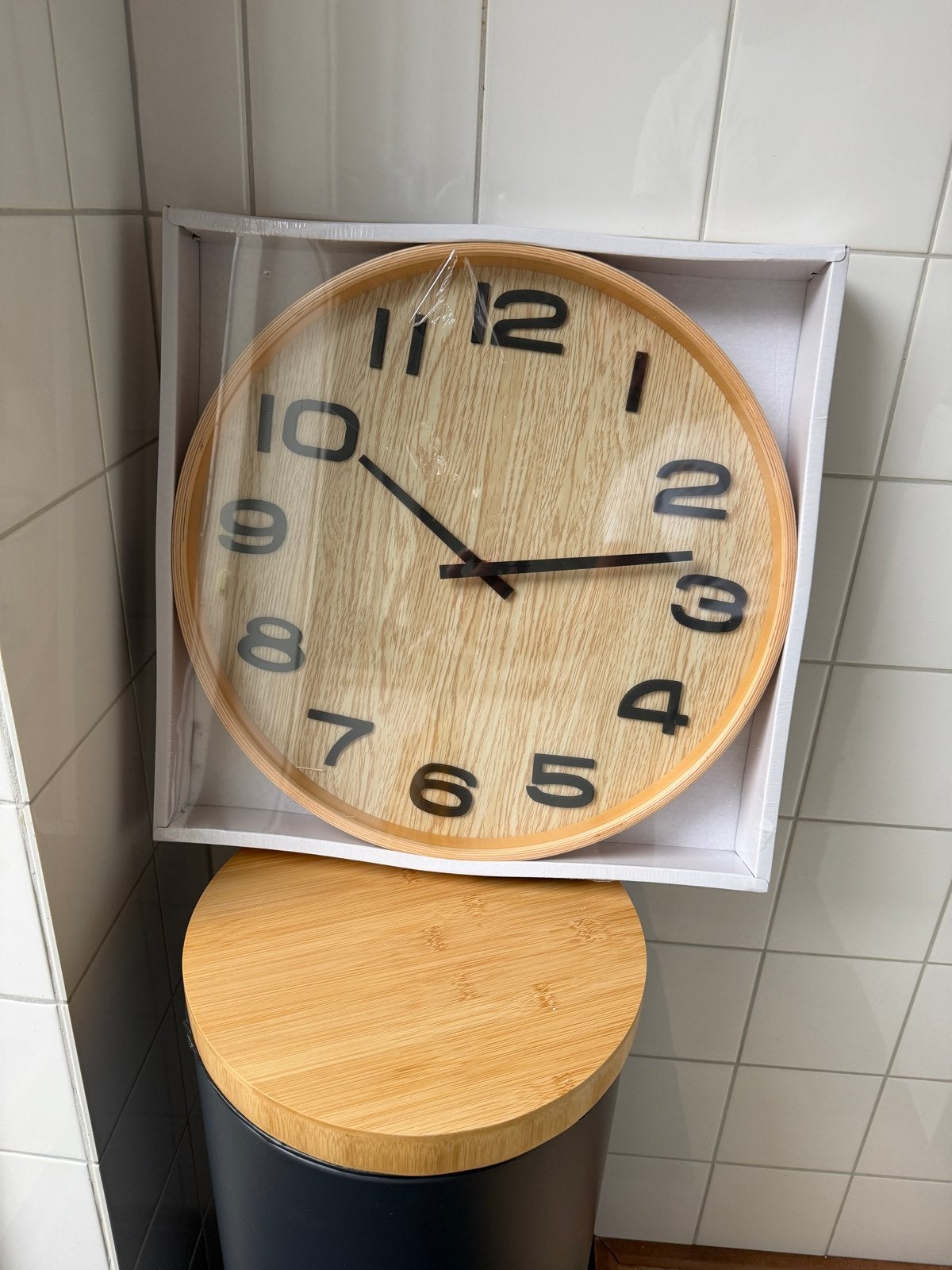 Nieuwe Wandklok - Houtlook met Zwarte Cijfers, Ophalen, Wandklok, Bruin, Analoog
