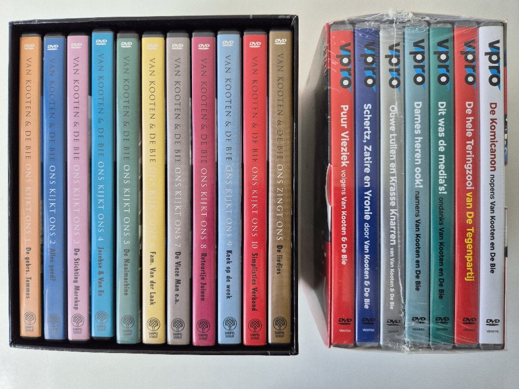 Van Kooten en De Bie - Bliotheek + Thematheek - 18-Disc, Alle leeftijden, Ophalen of Verzenden, Nieuw in verpakking, Stand-up of Theatershow