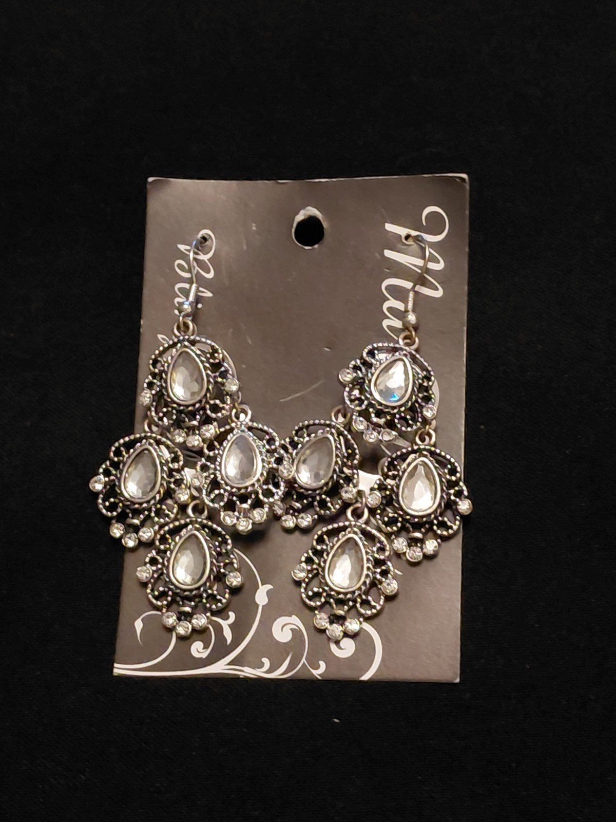 Nieuwe Oorbellen met Kristallen - Elegant en Stijlvol kitch, Ophalen, Overige materialen, Hangers, Met kristal