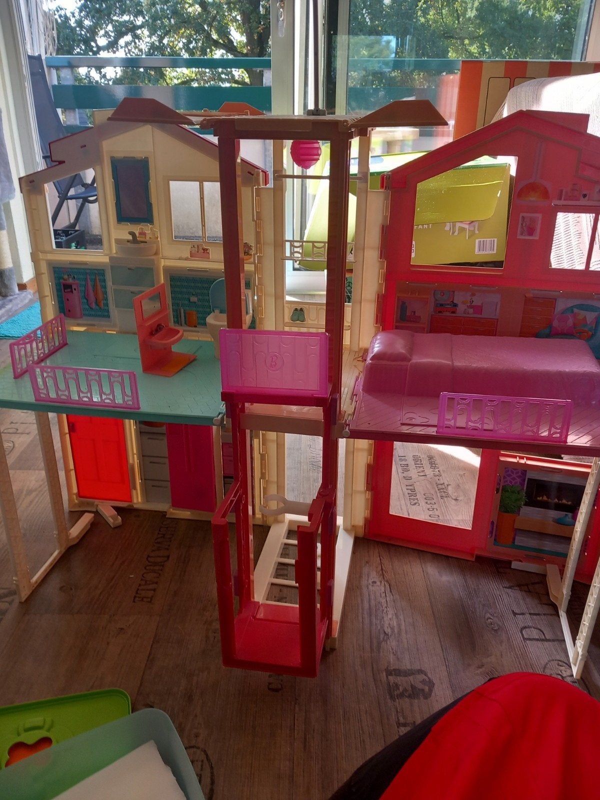 Barbie Droomhuis met lift en diverse kamers, Kinderen en Baby's, Speelgoed | Poppenhuizen, Ophalen, Gebruikt, Poppenhuis