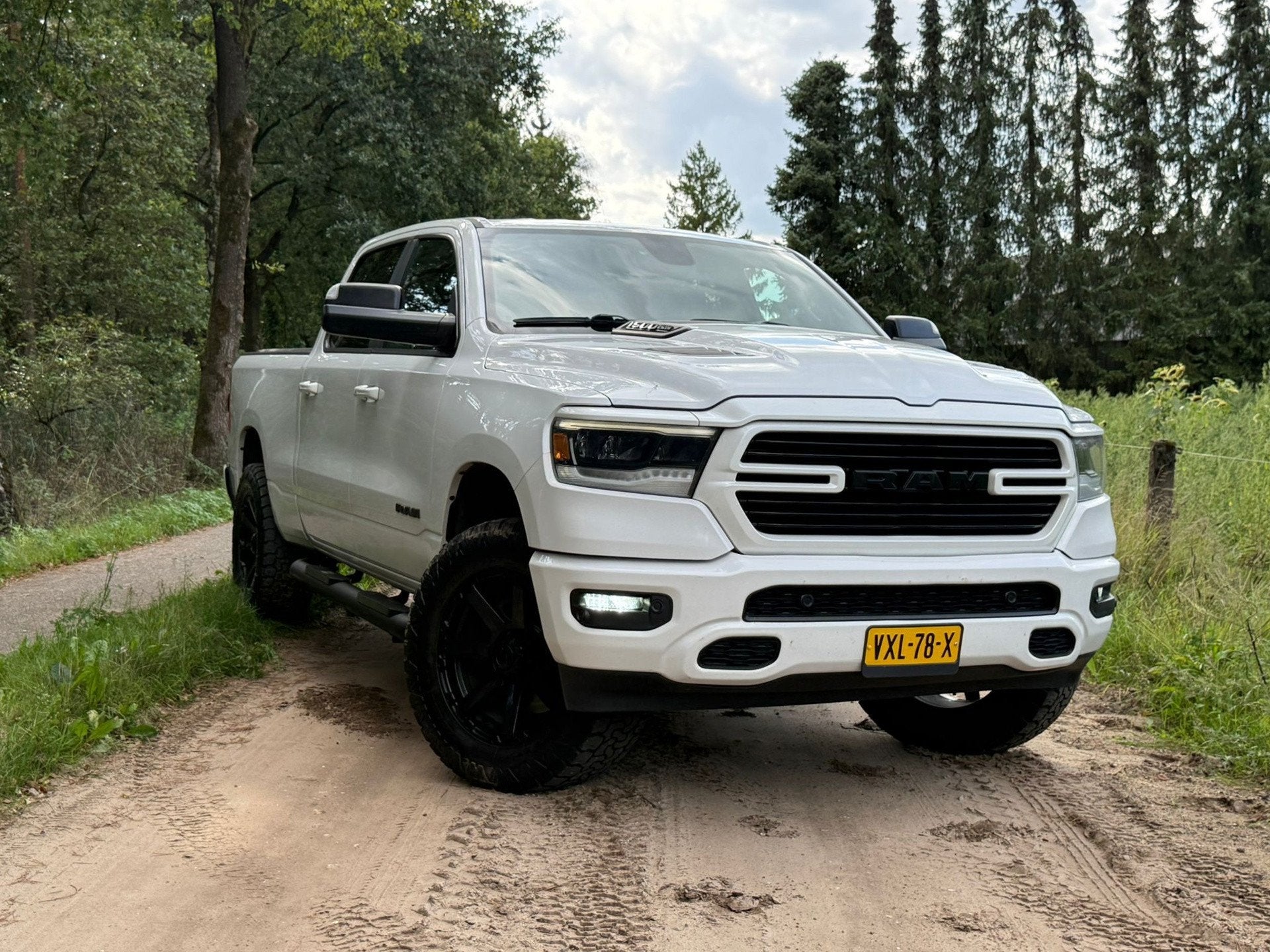 Ram RAM 1500 SPORT CREW CAB, Overige merken, Gebruikt, 5654 cc, Wit