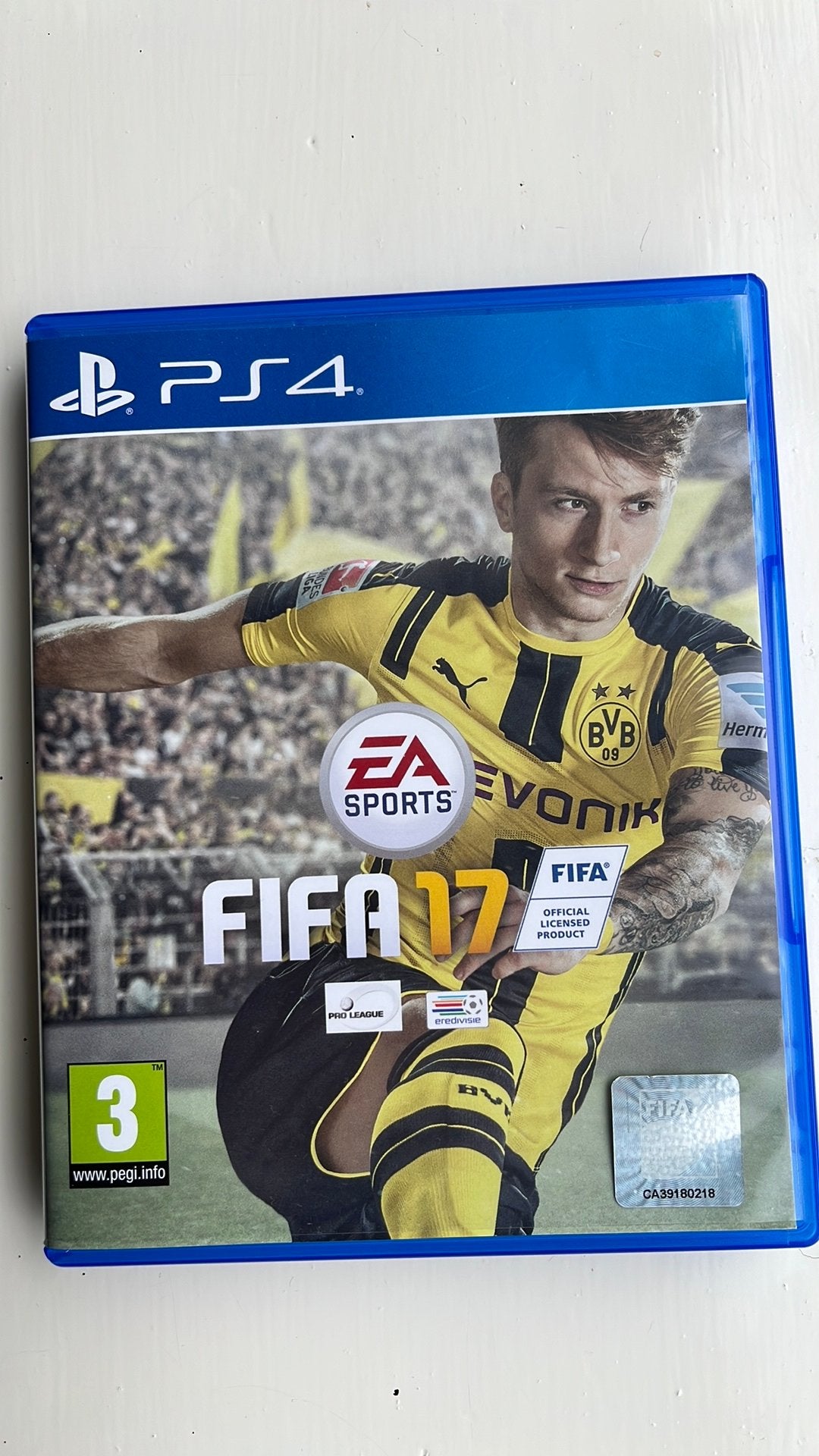 FIFA 17, Ophalen of Verzenden, Zo goed als nieuw, Sport, 3 spelers of meer