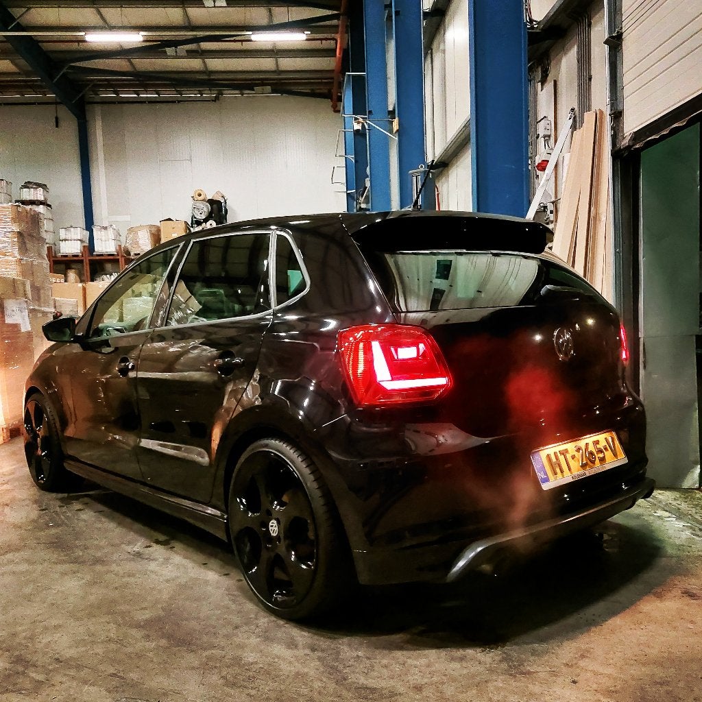Volkswagen Polo 1.2 TSI 66KW 2015 Zwart, 40 €/maand, 4 cilinders, Zwart, Origineel Nederlands