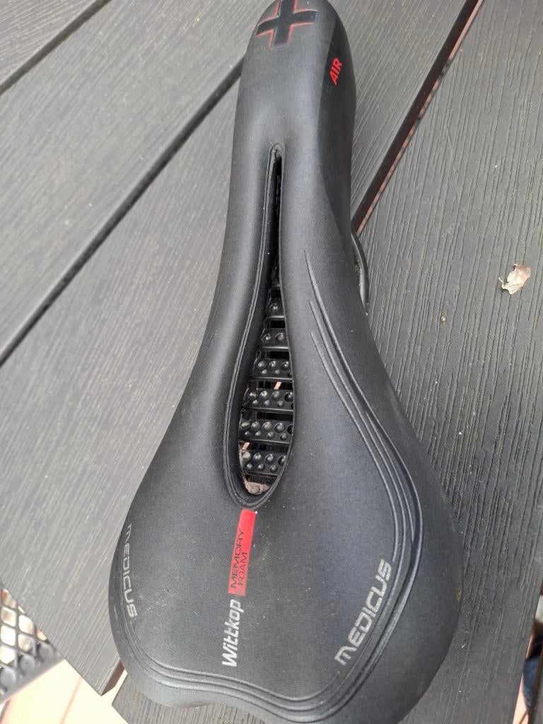 Wittkop Medicus Air fietszadel met Memory Foam, Fietsen en Brommers, Fietsonderdelen, Gebruikt, Elektrische fiets, Kunststof, Ophalen of Verzenden