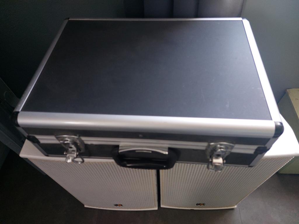 Skytec 120 watt Mixer PowerPack6 in flightcase., Muziek en Instrumenten, Mengpanelen, Ophalen of Verzenden, Gebruikt, 5 tot 10 kanalen