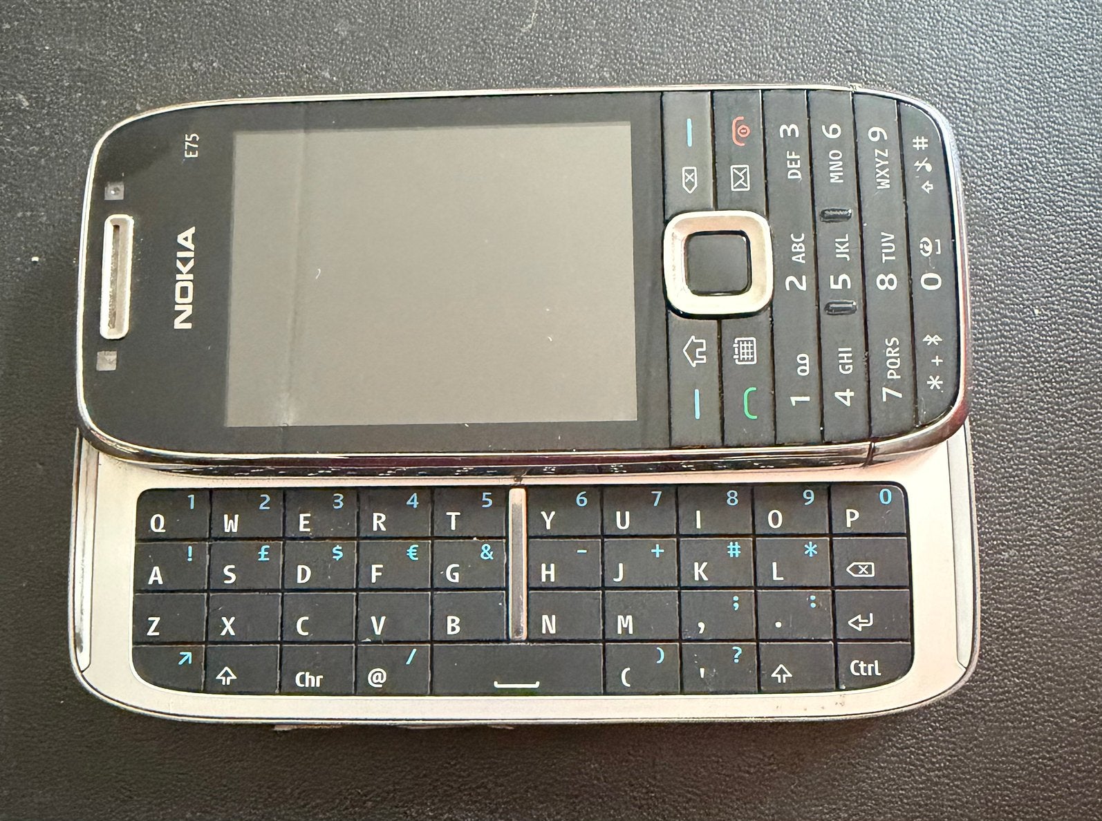 Nokia E75 (RM-412) in nette, volledig werkende staat, Telecommunicatie, Ophalen of Verzenden, Zo goed als nieuw, Zwart