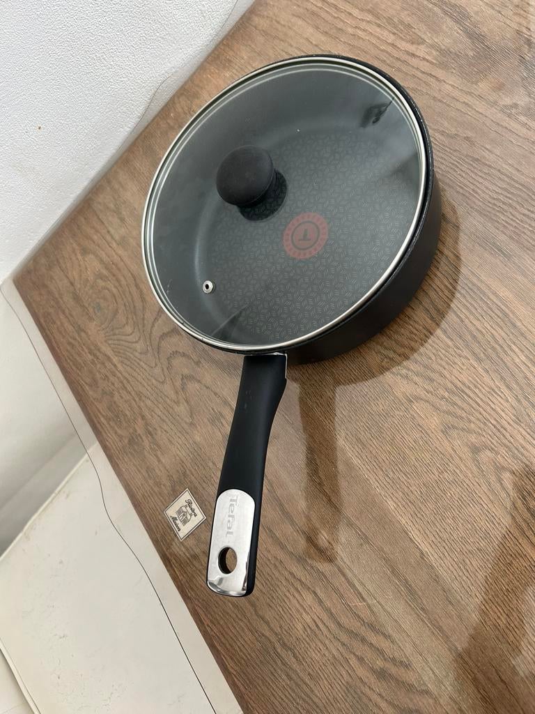 Tefal hapjespan met deksel, Huis en Inrichting, Keuken | Potten en Pannen, Ophalen of Verzenden, Zo goed als nieuw, Koekenpan of Braadpan